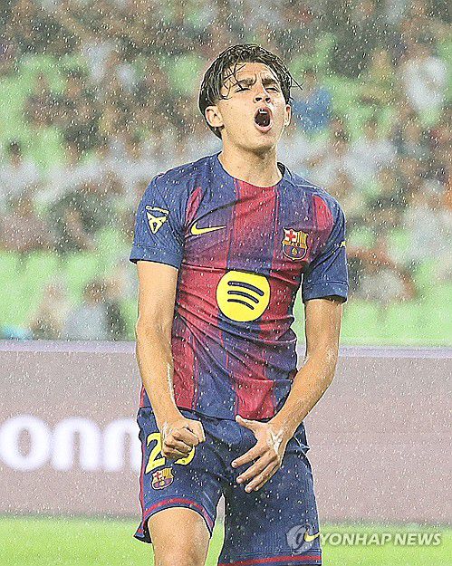골 포효(대구=연합뉴스) 윤관식 기자 = 4일 대구스타디움에서 열린 FC바르셀로나 2025 아시아투어 에디션 대구FC와 FC바르셀로나의 경기. 후반전 FC바르셀로나 안토니오 페르난데스가 골을 넣고 세리머니하고 있다. 2025.8.4 psik@yna.co.kr