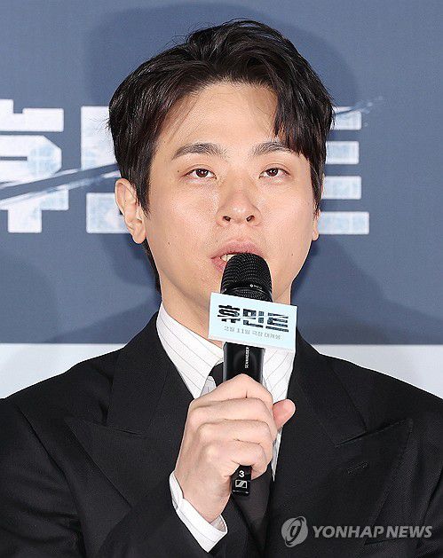 인사말하는 박정민(서울=연합뉴스) 이재희 기자 = 배우 박정민이 12일 서울 광진구 롯데시네마 건대입구점에서 열린 영화 '휴민트' 제작보고회에서 인사말을 하고 있다. 2026.1.12 scape@yna.co.kr