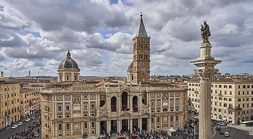 지난 21일 선종한 프란치스코 교황의 무덤이 안치될 이탈리아 로마 산타 마리아 마조레 대성전. AP연합뉴스