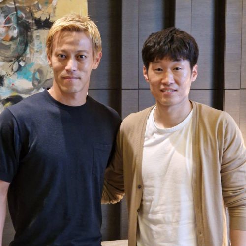 2022년 12월 박지성과 만난 혼다 케이스케. 자료 : 혼다 케이스케 엑스