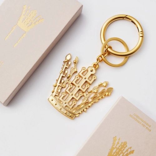 지난해 경주 아시아태평양경제협력체(APEC) 정상회의 개최를 기념해 선보인 천마총 금관 재현 키링.  국립박물관문화재단 제공