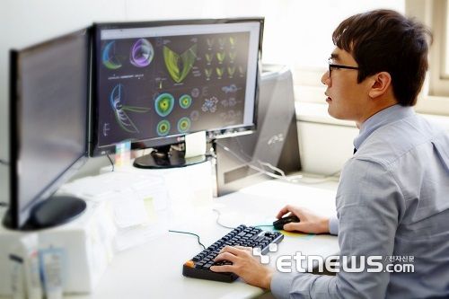 GC지놈 연구진이 유전체 분석을 하고 있다.