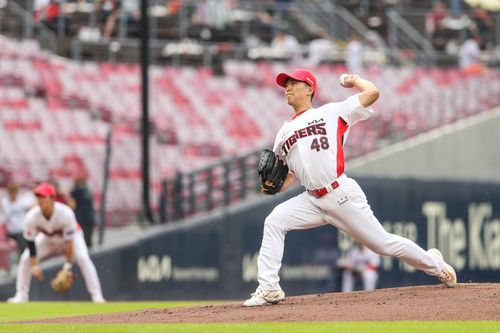 KIA 이의리는 자신의 프로데뷔 최다인 11탈삼진으로 활약하며 시즌 4승째를 올렸다. [KIA 타이거즈 제공]