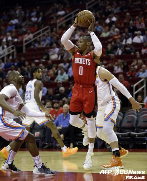 크리스 폴과 러셀 웨스트브룩이 1라운드에서 만난다. NBA, 플레이오프 1라운드 매치 7개 확정