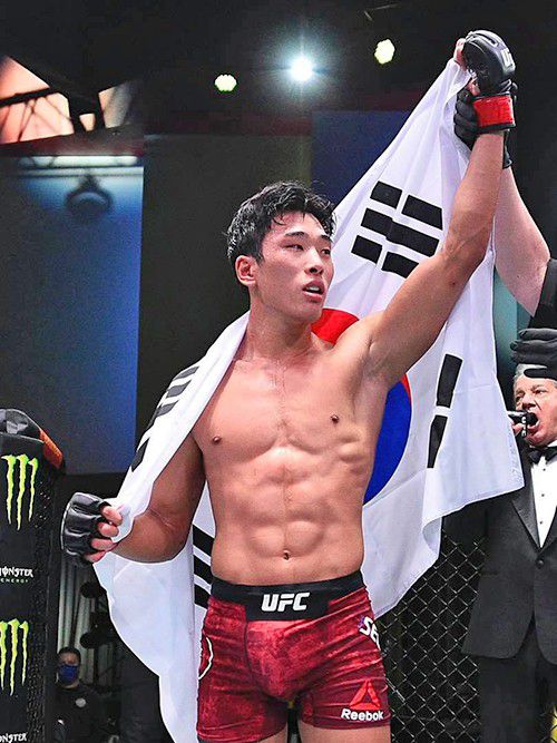 최승우가 UFC 데뷔 2연패 부진을 2연승으로 만회했다. 상대나 3번이나 바뀐 악재를 극복했다. 사진=UFC 공식 SNS