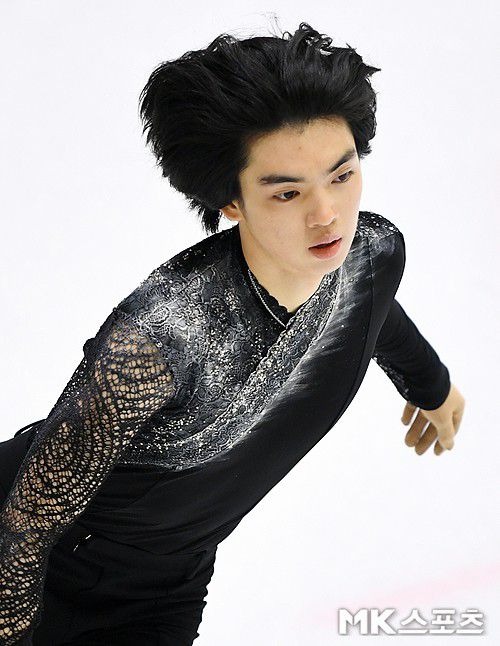 차준환이 제75회 전국남녀 피겨스케이팅 종합선수권에서 쇼트프로그램을 연기하고 있다. 사진=천정환 기자