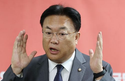 브리핑하는 정진석 국민의힘 비대위원장 [연합뉴스]