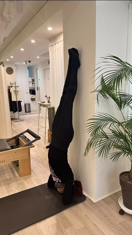 배우 김희선이 또 한 번 자신을 깨우고 있다.  사진=김희선 SNS