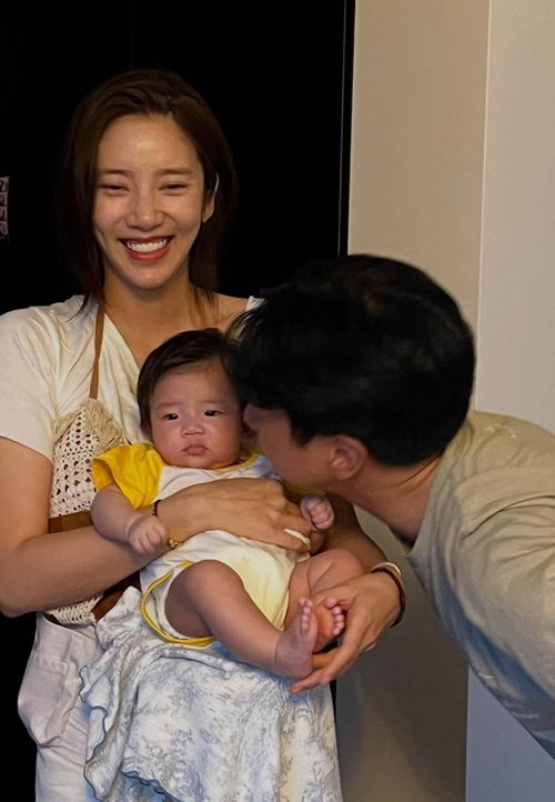 손담비가 생후 3개월 딸 해이와 함께한 일상을 공개했다. 사진=손담비 SNS