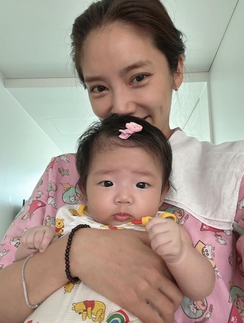손담비가 생후 3개월 딸 해이와 함께한 일상을 공개했다. 사진=손담비 SNS
