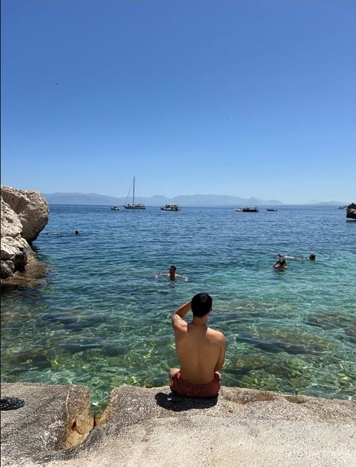 한예슬이 눈부신 여름을 보냈다. 사진=한예슬 SNS