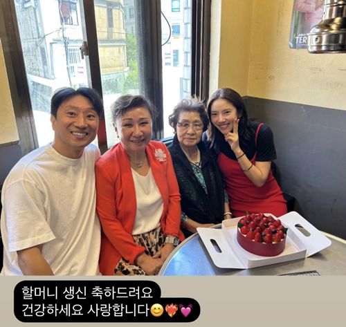 가수 손담비가 가족과 함께한 소중한 하루를 공유했다. 사진=손담비 SNS