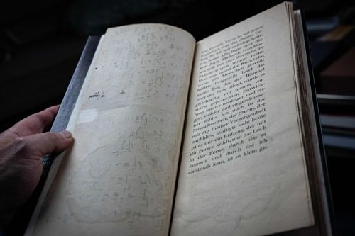 체코 출신 유대인 작가 프란츠 카프카가 히브리어를 공부한 흔적이 담긴 노트. AFP=연합뉴스