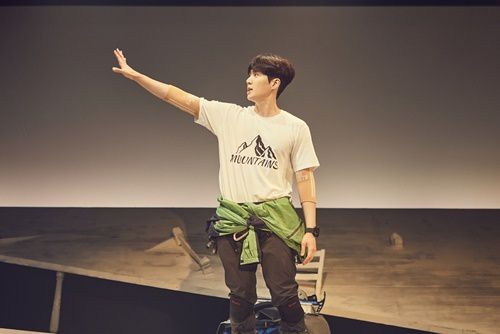 ‘터칭 더 보이드’ 김선호 스틸. 사진I연극열전