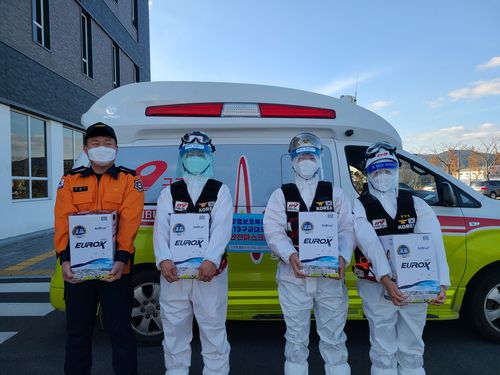 김해서부소방서 율하·장유·진례 119안전센터에 요소수 기부 발길이 이어졌다. / 사진=경남소방본부