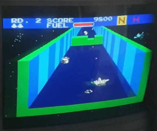 (안경을 통해 바라본 화면. 묘하게 입체감있어보이지 않은가?)