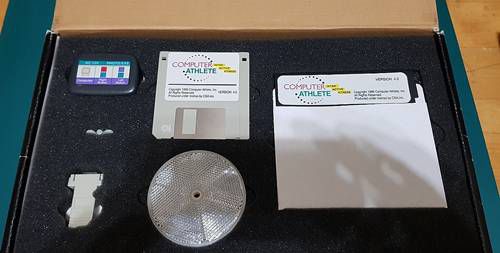 (상자를 열어보니 3.5인치와 5.25인치 디스켓이 반겨준다)