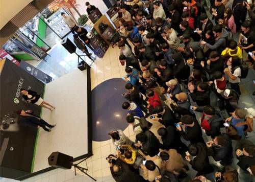 (개그맨 장동민이 사회를 맡았던 엑스박스 원 엑스 발표회)