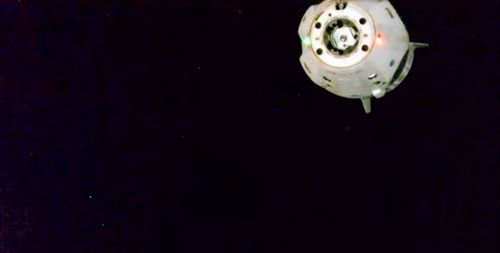 국제우주정거장에서 멀어지는 우주선 크루 드래건[NASA 유튜브 캡처·재판매 및 DB 금지]