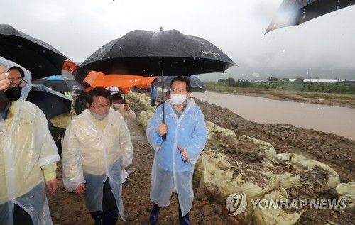 아산 수해 현장 찾은 정세균 총리[연합뉴스 자료사진]