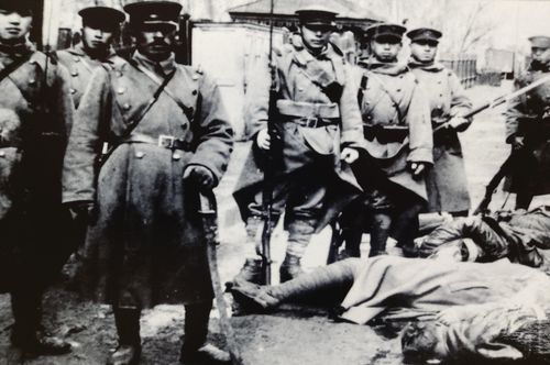 우수리스크 고려인문화센터에 전시된 4월 참변 당시 일본군의 모습. [연합뉴스 김형우 촬영]