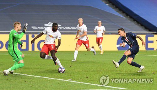 2-0 만드는 디마리아[로이터=연합뉴스]