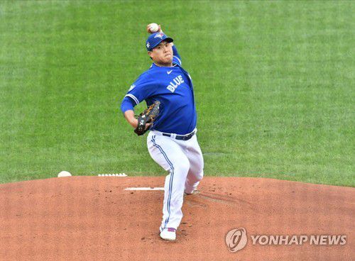 3승을 향해 던지는 류현진 [USA 투데이/로이터=연합뉴스]