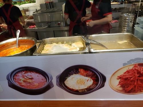 베이징의 푸드코트에 생긴 북한 식당(베이징=연합뉴스) 심재훈 특파원