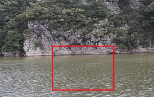 70여일째 물에 잠긴 반구대 암각화    (울산=연합뉴스) 이상현 기자 = 울산시 울주군 언양읍 대곡천 국보 285호 반구대 암각화가 70여일째 물에 잠겨 훼손이 심화하고 있다. 빨간색 사각형 안이 반구대 암각화가 있는 장소. 암각화 전체가 물에 잠겨 있는 모습. 2020.9.26 leeyoo@yna.co.kr
(끝)