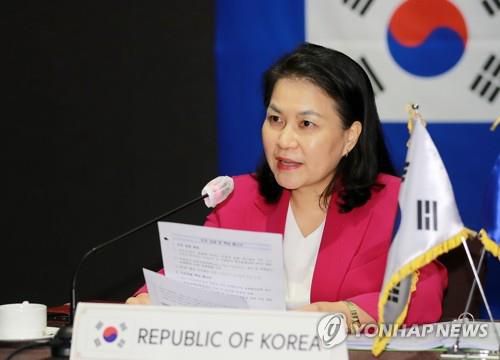 유명희 통상교섭본부장8월 28일 유명희 산업통상자원부 통상교섭본부장이 서울 쉐라톤 강남 팰리스호텔에서 열린 '제23차 아세안+3 경제장관회의'에서 인사말을 하고 있다. [산업통상자원부 제공. 재판매 및 DB 금지]