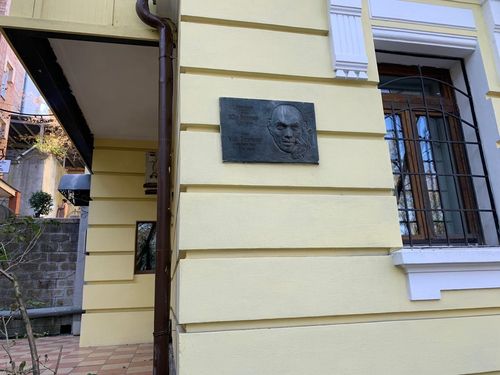 할리우드 배우 율 브리너의 생가 모습.[연합뉴스 김형우 촬영]