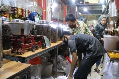 자카르타 재래시장 빠사르 산타의 원두가게 [자카르타=연합뉴스]