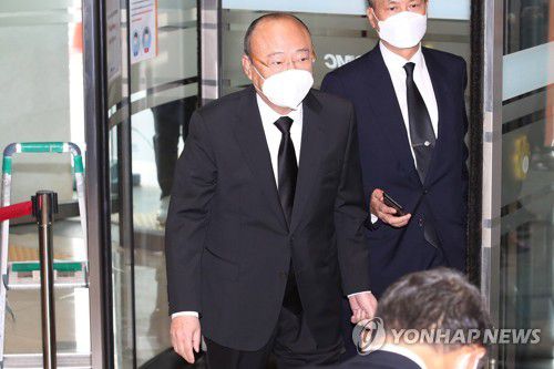 고 이건희 회장 빈소 찾은 김승연 회장[사진공동취재단] photo@yna.co.kr