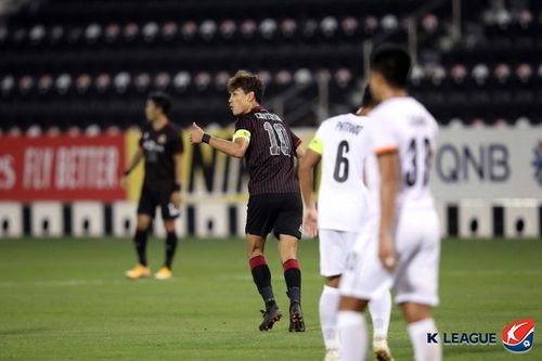 동점골을 터트리고 엄지손가락을 보이는 FC서울 박주영.[한국프로축구연맹 제공. 재판매 및 DB 금지]