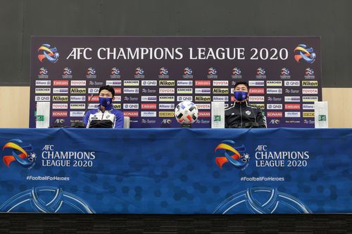 기자회견하는 김도훈 감독(오른쪽)과 김인성.[한국프로축구연맹 제공. 재판매 및 DB 금지]