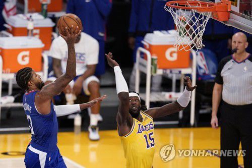 클리퍼스 폴 조지의 슛[AP=연합뉴스]