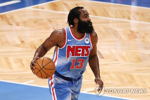 브루클린 유니폼을 입은 제임스 하든.[AFP=연합뉴스]