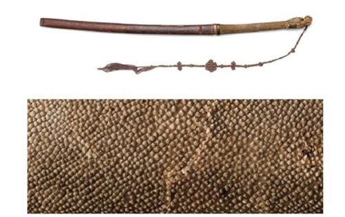 손잡이에 상어가죽이 사용된 전어도와 가죽 표면[국립고궁박물관 제공. 재판매 및 DB 금지]