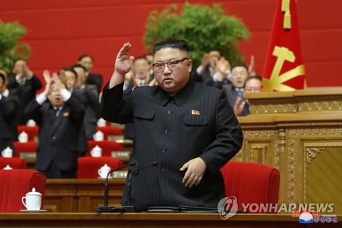 (평양=조선중앙통신) 김정은 노동당 총비서가 13일 8차 당대회를 마무리하며 군사력 강화에 대한 의지를 다시 드러냈다.
    조선중앙통신은 13일 전날 김정은 총비서가 결론에서 "핵전쟁 억제력을 보다 강화하면서 최강의 군사력을 키우는데 모든 것을 다해야 한다"고 말했다고 전했다.
   지난 5일 개회한 당대회는 12일까지 총 8일간의 일정을 끝으로 마무리됐다. 2021.1.13 
    [국내에서만 사용가능. 재배포 금지. For Use Only in the Republic of Korea. No Redistribution]