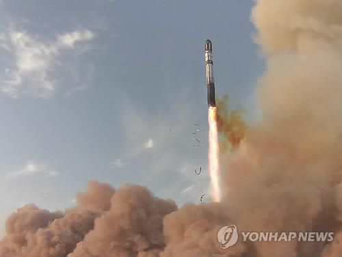 다목적 실용위성 5호(아리랑5호)의 발사 모습[항공우주연구원제공=연합뉴스 자료사진]