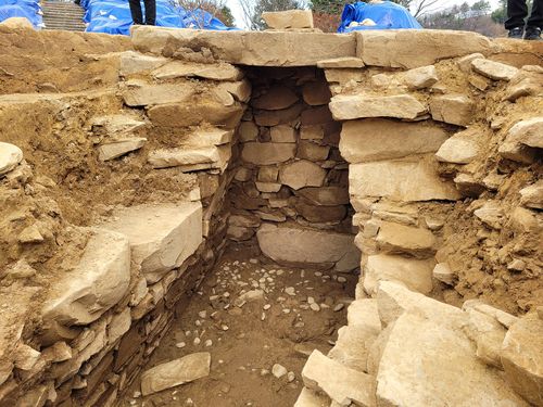 진주 수정봉 고분군[경남도 제공. 재판매 및 DB 금지]