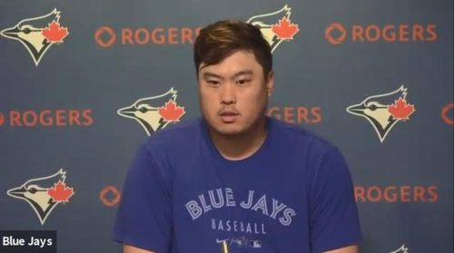 토론토 에이스 류현진(서울=연합뉴스) 토론토 블루제이스 1선발 류현진이 메이저리그 개막을 하루 앞둔 1일(한국시간) 현지 취재진과 화상 인터뷰하고 있다. [MLB 프레스박스 화상 인터뷰 캡처. 재판매 및 DB금지]