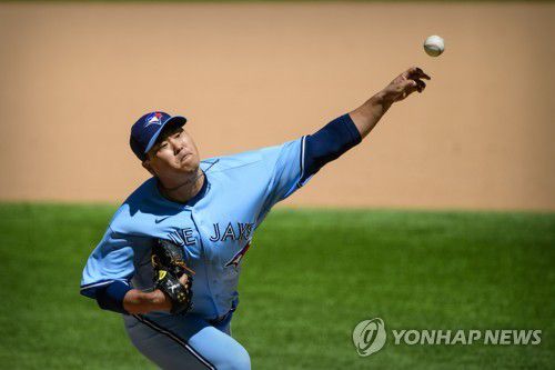 첫 상대하는 텍사스 상대로 역투하는 류현진[USA 투데이 스포츠=연합뉴스]