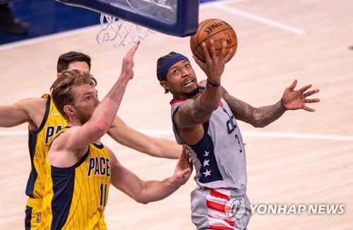 브래들리 빌(오른쪽)[로이터=연합뉴스] Mandatory Credit: Doug McSchooler-USA TODAY Sports