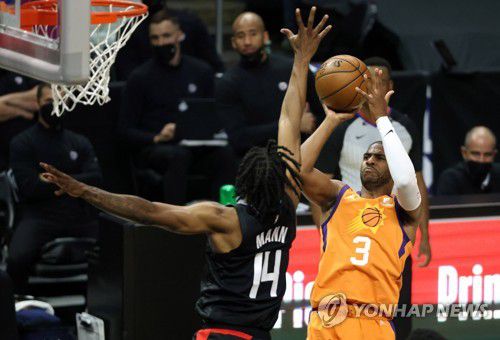 크리스 폴의 슛[게티이미지/AFP=연합뉴스]