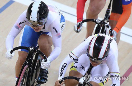 리우데자네이루 올림픽 경륜 출전한 이혜진[연합뉴스 자료사진]