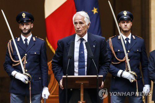 이번 국적법 논쟁의 불씨를 제공한 조반니 말라고 이탈리아국가올림픽위원회 위원장. [EPA=연합뉴스]