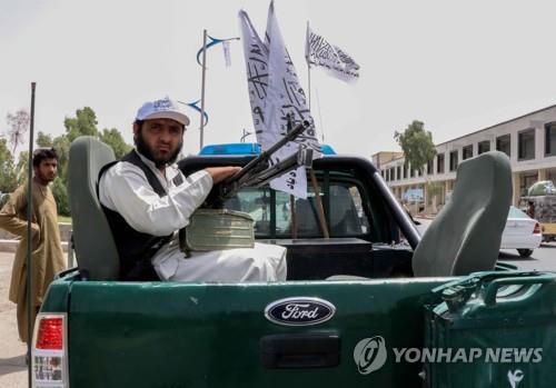 아프간 칸다하르에서 순찰을 도는 탈레반 대원[epa=연합뉴스]