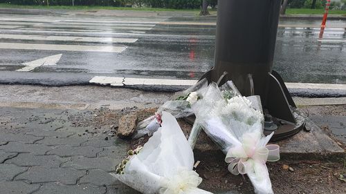 경주 교통사고 현장에 놓인 꽃[독자 제공. 재판매 및 DB 금지]