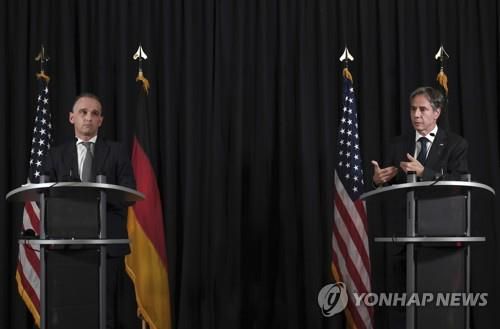 기자회견하는 하이코 마스 독일 외무장관과 토니 블링컨 미국 국무장관[AP=연합뉴스]